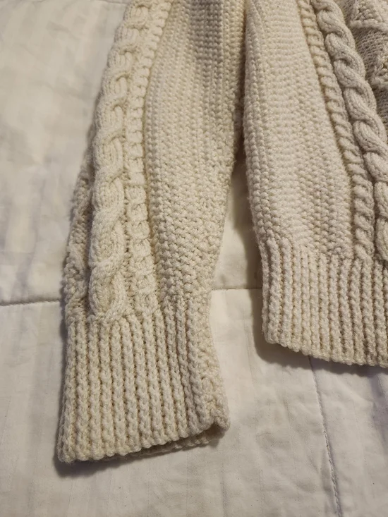 HANDMADE Cable Knit Button-Front Sweater Cardigan - Picture 7 of 11